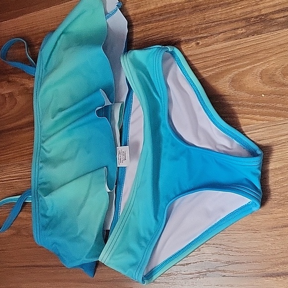 SWIM SUITS and  COVER UP bundles - Picture 4 of 4